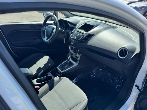 Used 2018 Ford Fiesta SE image 29