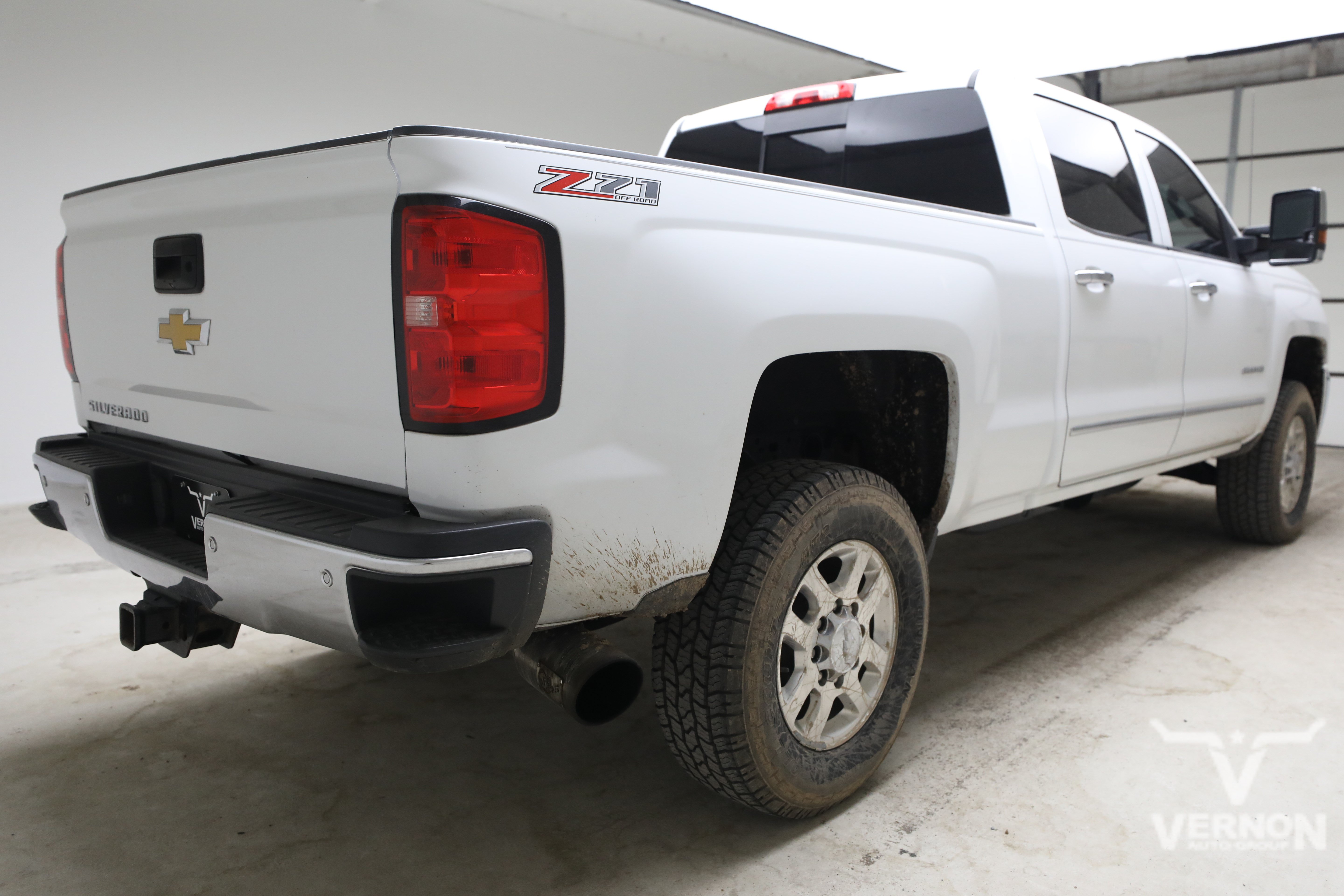 Used 2017 Chevrolet Silverado 2500 LTZ w/ Duramax Plus Package AWD/4WD image 4
