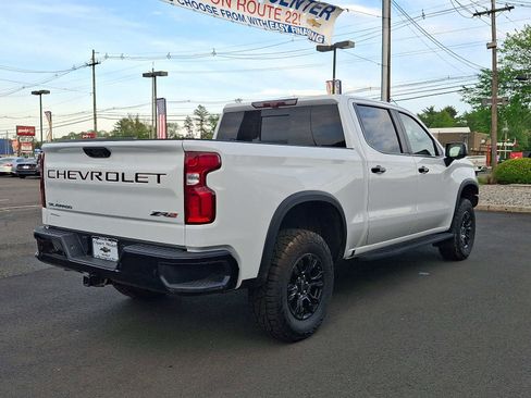Used 2022 Chevrolet Silverado 1500 ZR2 w/ Technology Package AWD/4WD image 7
