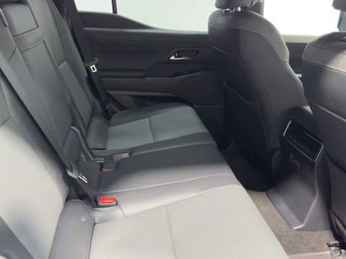 Used 2025 Lexus GX 550 550 Premium w/ Accessory Package (2T) image 16