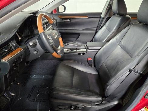 Used 2013 Lexus ES 300h w/ Luxury Pkg image 13