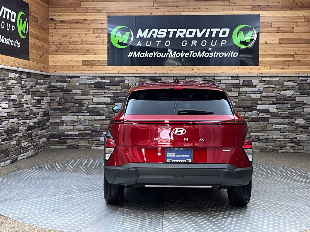 Used 2024 Hyundai Kona SEL w/ Convenience Package AWD/4WD image 16