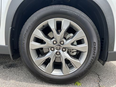 Certified 2025 Toyota Grand Highlander FWD image 26