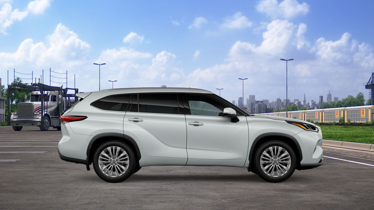 New 2026 Toyota Highlander Platinum AWD/4WD image 14