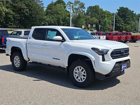 New 2025 Toyota Tacoma SR5 image 3