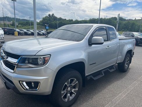 Used 2015 Chevrolet Colorado W/T w/ WT Convenience Package AWD/4WD image 1
