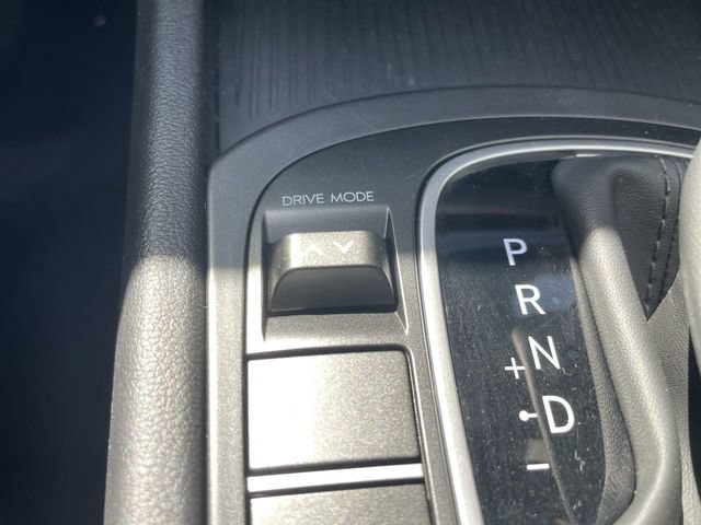 Used 2025 Hyundai Kona SEL FWD image 17