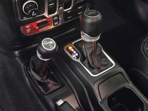 Used 2020 Jeep Gladiator Rubicon image 24