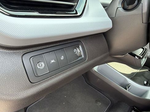 New 2027 Chevrolet Bolt LT w/ Comfort Package FWD image 17