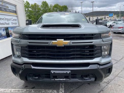 Used 2024 Chevrolet Silverado 2500 Custom w/ Custom Value Package AWD/4WD image 7