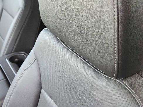 Used 2021 GMC Sierra 1500 SLT image 16