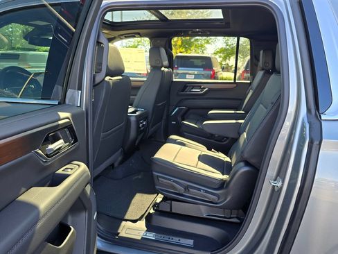 New 2026 GMC Yukon XL Denali w/ Sun & Power Step Package AWD/4WD image 26