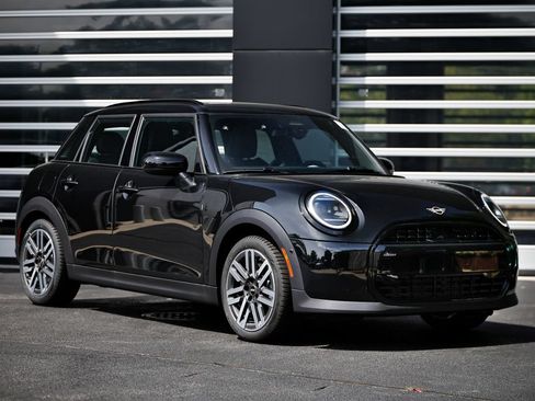 New 2026 MINI Cooper 4-Door Hardtop FWD image 1