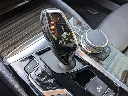 Used 2019 BMW 530i w/ Convenience Package image 12