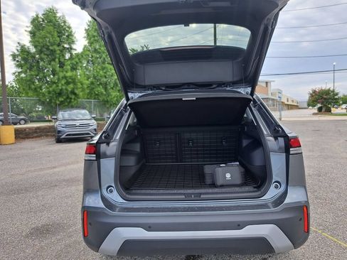 New 2026 Volkswagen Tiguan SE FWD image 25