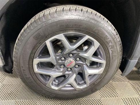 Used 2023 GMC Sierra 1500 SLE image 10