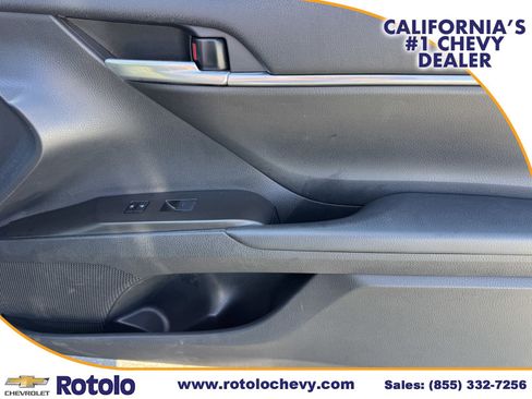 Used 2024 Toyota Camry SE FWD image 9