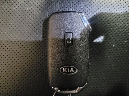 Used 2021 Kia Telluride S image 32