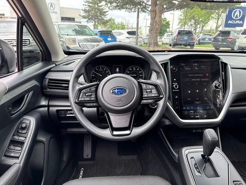 Used 2024 Subaru Crosstrek 2.0i Premium AWD/4WD image 2