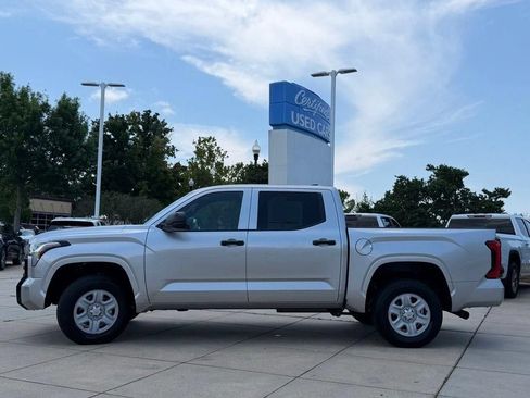Used 2025 Toyota Tundra SR w/ SR Tow Package AWD/4WD image 7