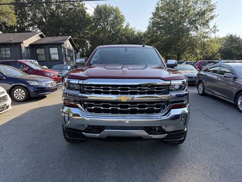 Used 2018 Chevrolet Silverado 1500 LTZ AWD/4WD image 3