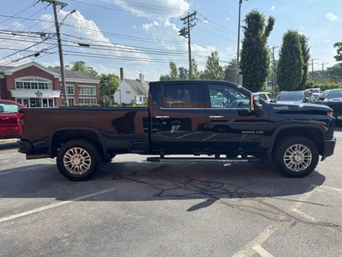 Used 2020 Chevrolet Silverado 3500 High Country w/ Z71 Off-Road Package image 6