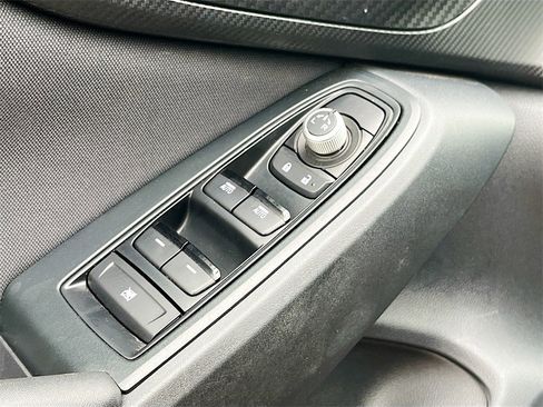 Used 2023 Subaru Crosstrek 2.0i Premium image 18