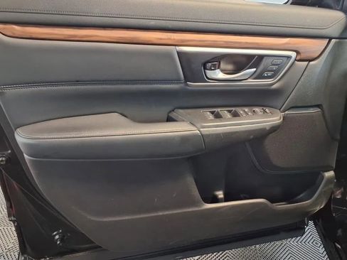 Used 2022 Honda CR-V Touring image 18