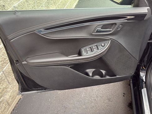 Used 2016 Chevrolet Impala LTZ image 4