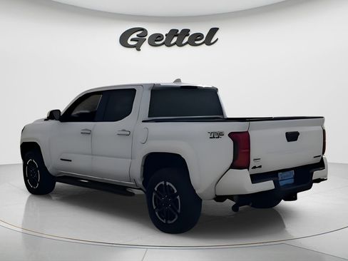 Used 2025 Toyota Tacoma TRD Sport image 6