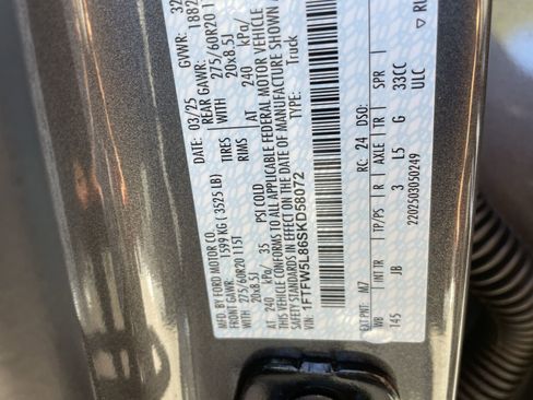 New 2025 Ford F150 Lariat w/ Equipment Group 501A Mid image 31