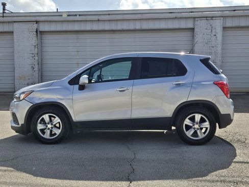 Used 2019 Chevrolet Trax LS w/ Tint and Cruise Package image 4