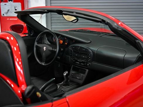 Used 2001 Porsche Boxster image 25