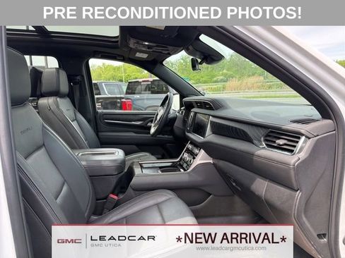 Used 2024 GMC Yukon XL Denali w/ Denali Reserve Package AWD/4WD image 10