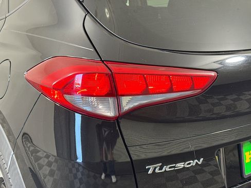 Used 2018 Hyundai Tucson Sport image 36