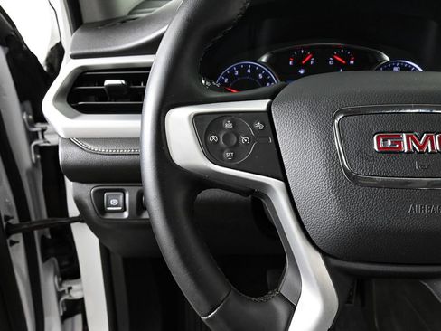 Used 2023 GMC Acadia SLT image 10