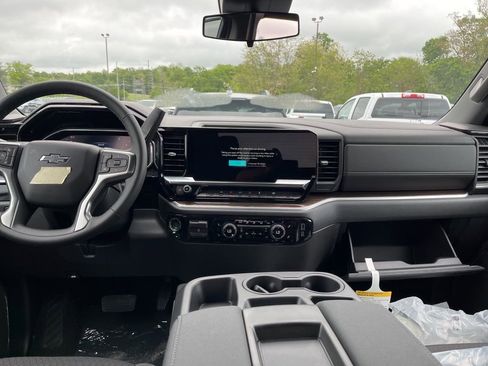 New 2026 Chevrolet Silverado 1500 RST AWD/4WD image 5