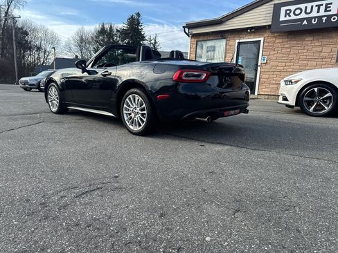 Used 2017 FIAT 124 Spider Classica image 25