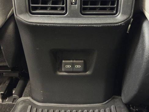 Used 2023 Toyota RAV4 XLE image 19