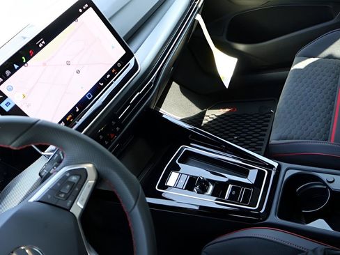 New 2025 Volkswagen GTI SE image 18