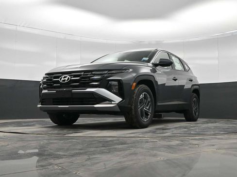 New 2026 Hyundai Tucson Blue SE image 32