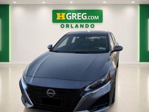 Used 2023 Nissan Altima 2.5 SV FWD image 7