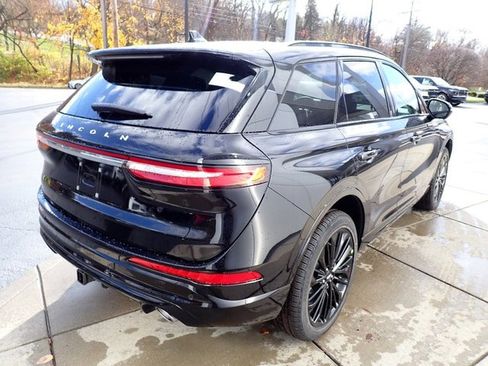 New 2026 Lincoln Corsair Premiere image 6