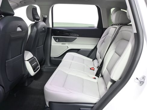 New 2026 Lincoln Nautilus Premier w/ Equipment Group 102A AWD/4WD image 21