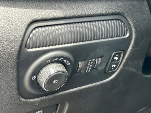 Used 2024 Jeep Wagoneer Series III AWD/4WD image 74