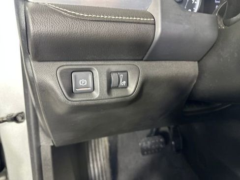 Used 2019 GMC Acadia SLE image 19