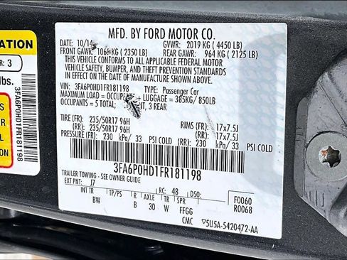 Used 2015 Ford Fusion SE w/ Equipment Group 202A image 32
