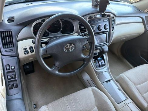 Used 2002 Toyota Highlander 4WD V6 image 2