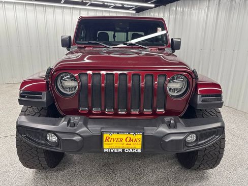 Used 2021 Jeep Gladiator Overland w/ Popular Equipment Package AWD/4WD image 2
