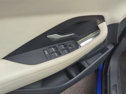 Used 2019 Jaguar E-PACE S image 10